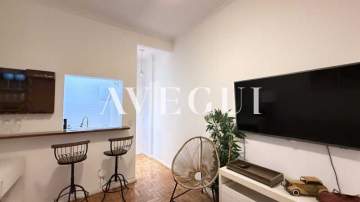 Apartamento quarto e sala 35m² reformado a venda no Leblon. - ALAP10101
