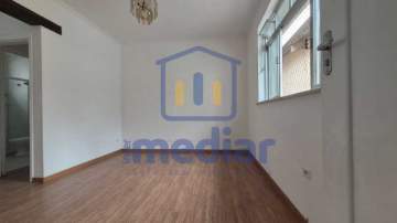 Ótima localização - Apartamento Reformado no Embaré, Santos - Perto da Praia e Praiamar Shopping - MNAP20030