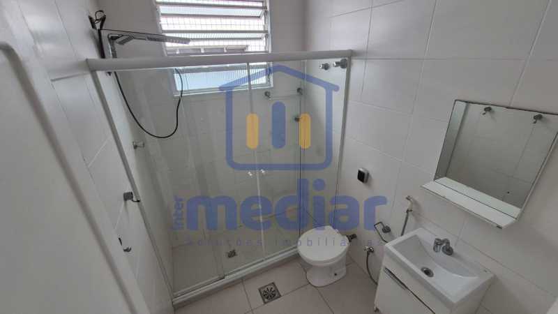 04 BANHEIRO 4 - 18