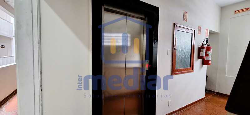 Elevador de Serviço - 2