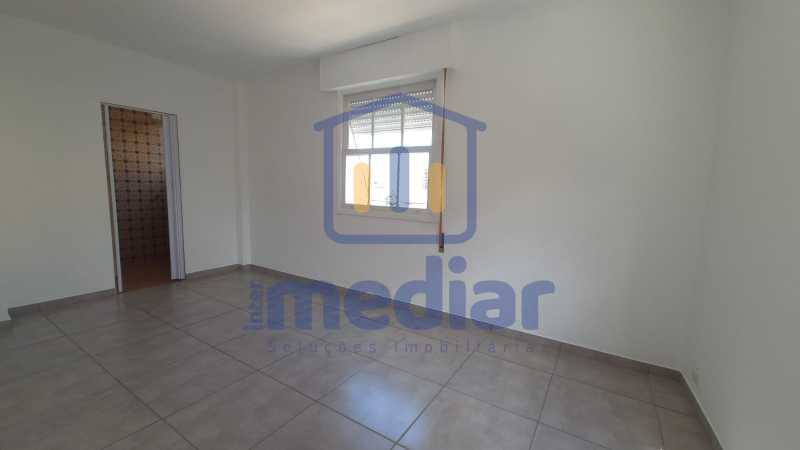 10 SUITE 01 1 - 20