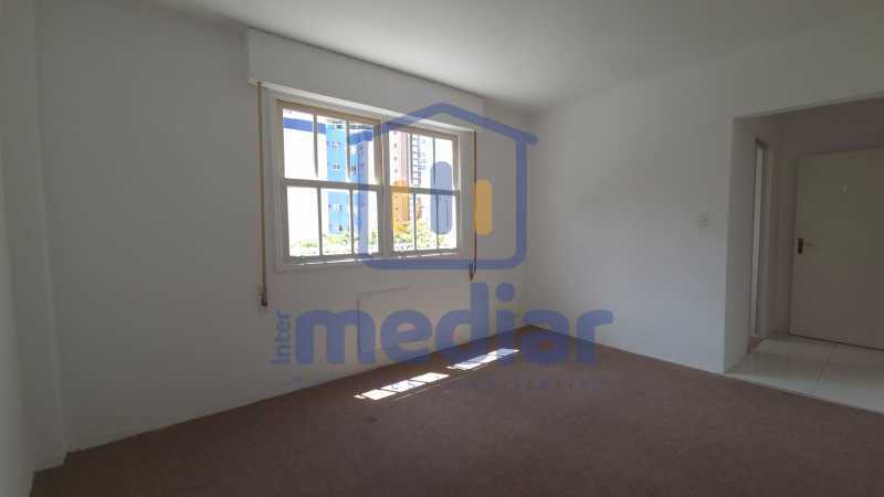 12 SUITE 2 4 - 26