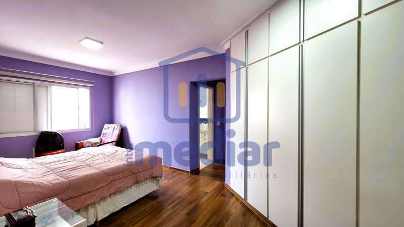 Suite 1 - 19