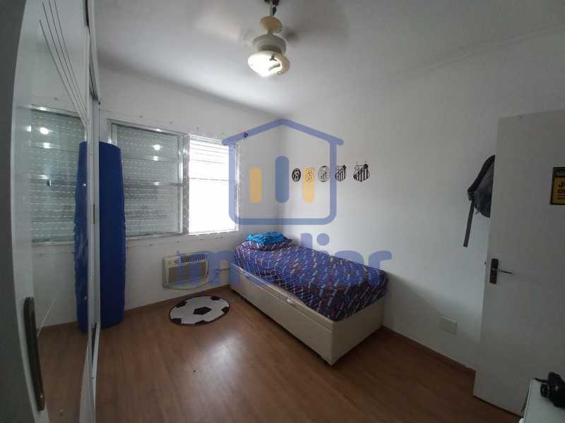 Quarto - 11