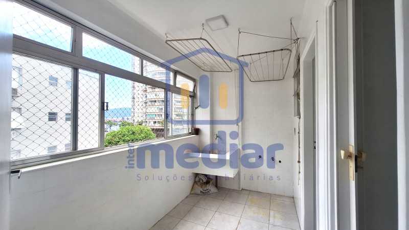 P Praia 14 - 18