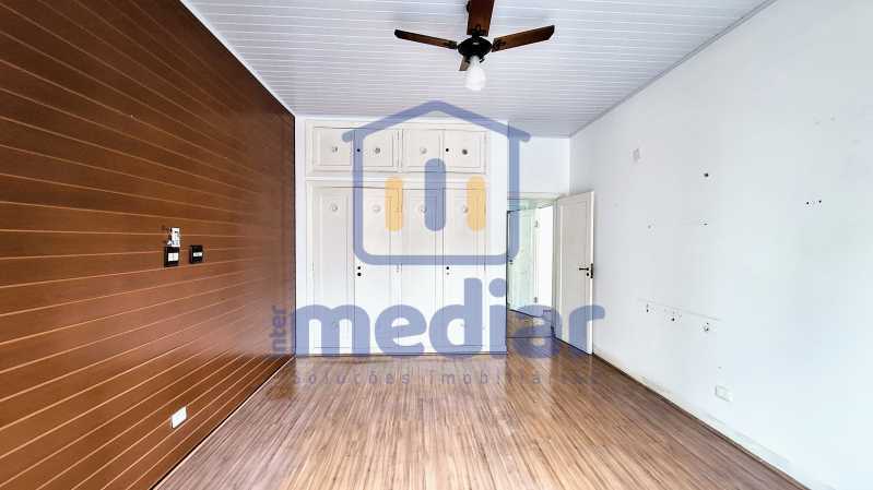 Quarto da Frente com varanda - 7