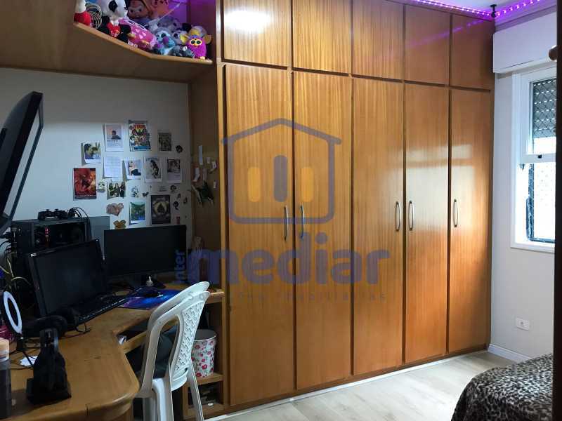 quarto03. - 20