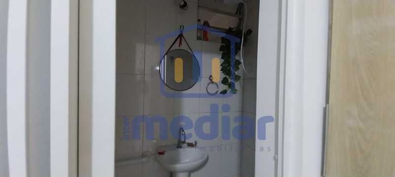 Suite  - 21
