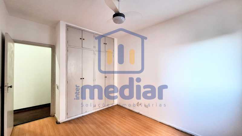 Quarto 2 com armários - 8