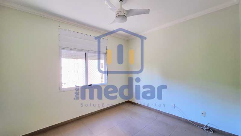 Quarto 3 Lateral - 12