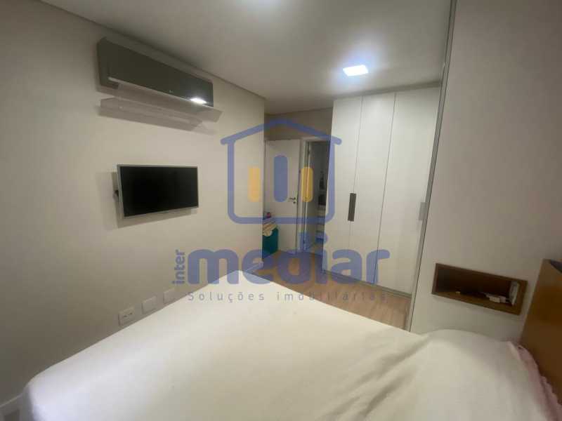suite - 22
