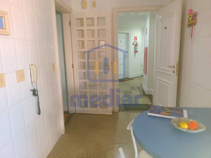 4b414da2-2201-4019-b001-d3427f - 3