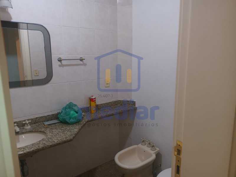 7c077432-72b6-4f82-8893-545e40 - 7