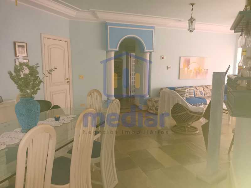 8b24b089-ccb3-4e15-b2eb-072bc9 - 8