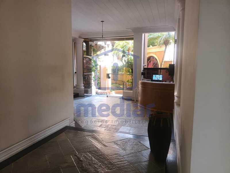 hall de entrada do prédio e p - 25