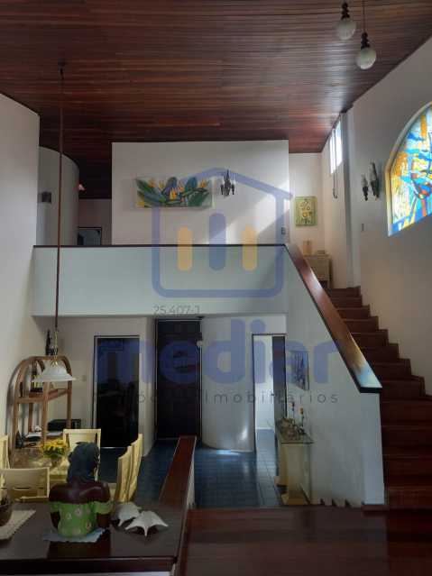 cd1a2301-d5d6-4a19-b163-6d5f26 - 17