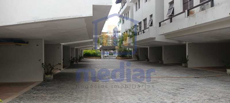 644cad8d-e214-49b1-a443-cbe4e6 - 11