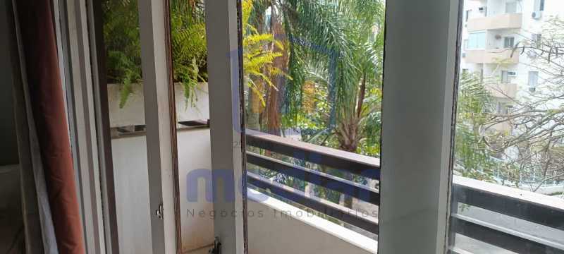 f2b0bc43-f49e-40bc-81ea-41e677 - 25