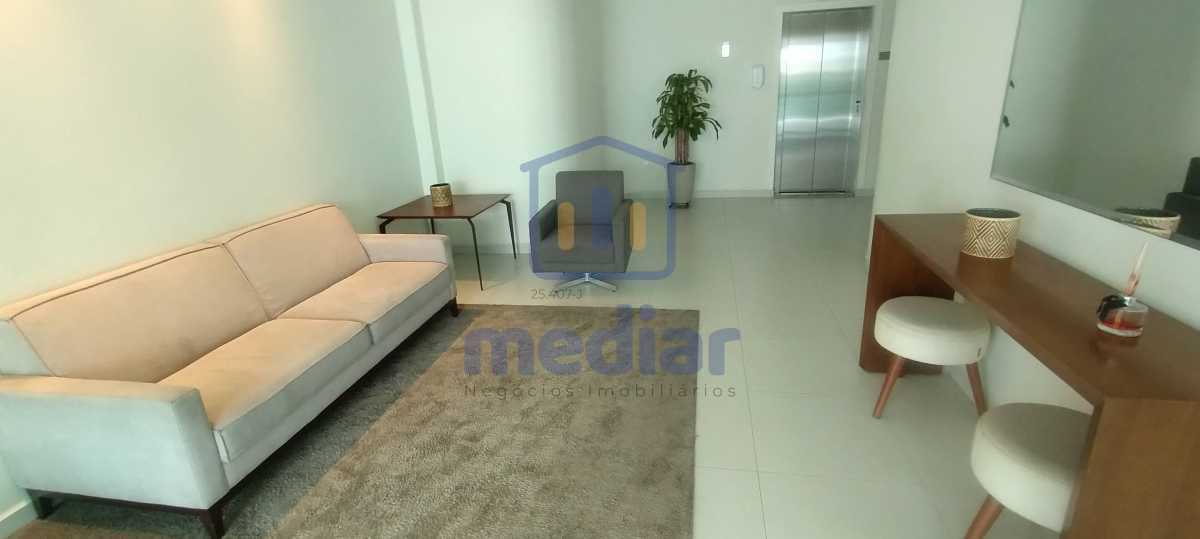 Sala de entrada do prédio - 24