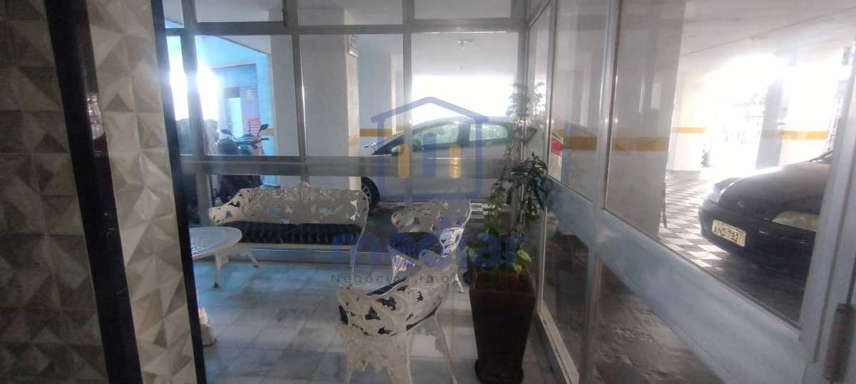 ENTRADA  DO  PRÉDIO - 22