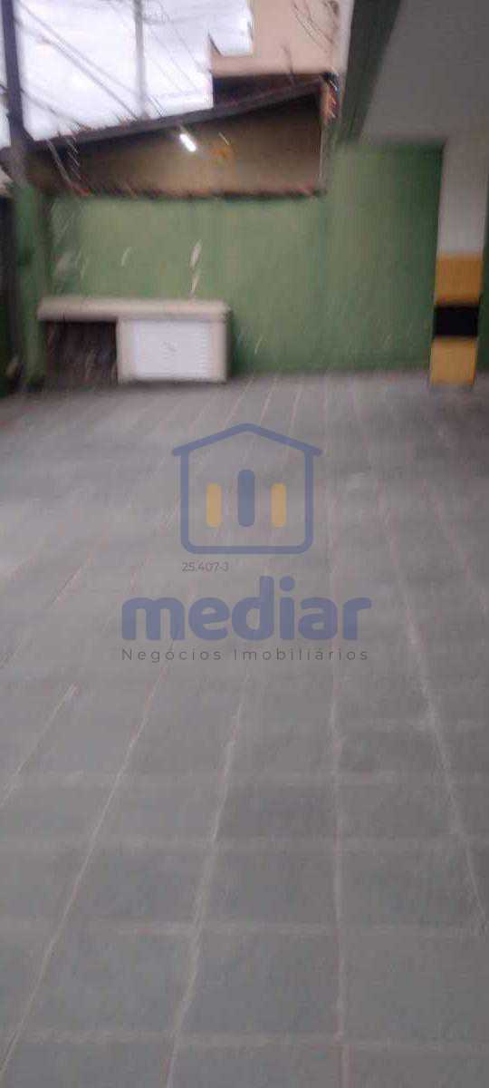 Área do Prédio - 28