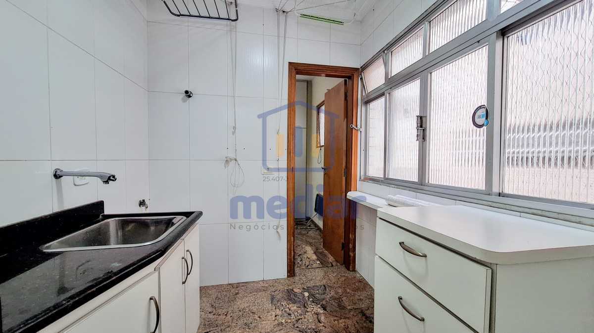 Área de Serviço - 12