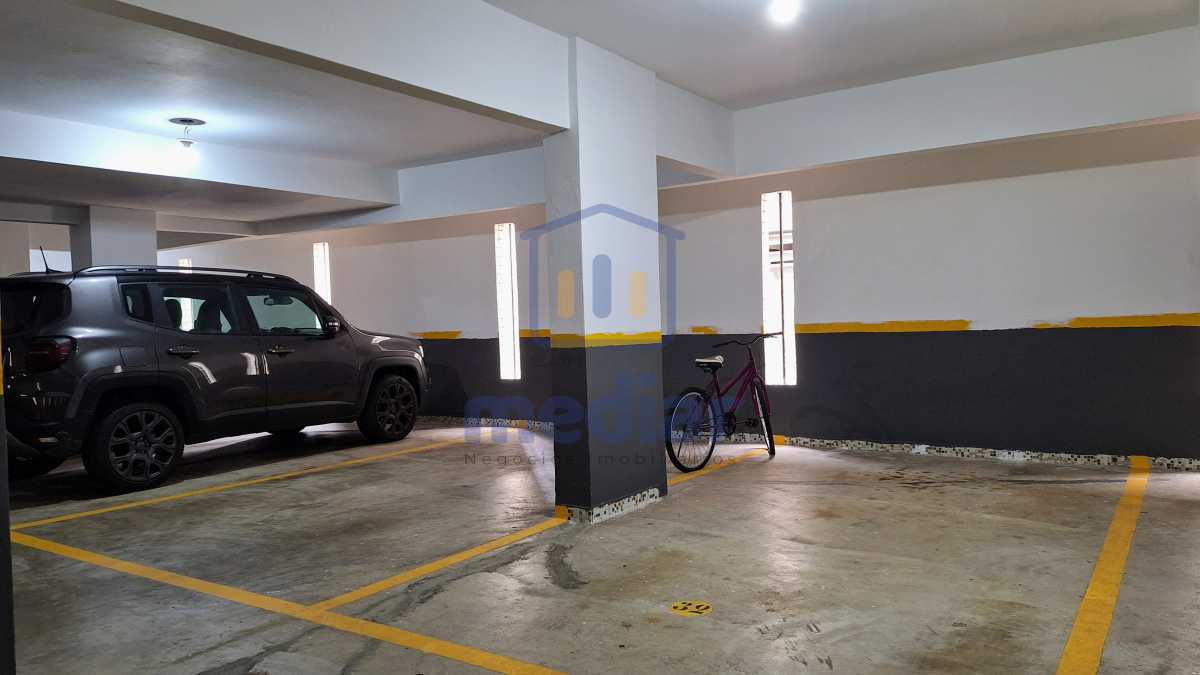 2 vagas paralelas - 27