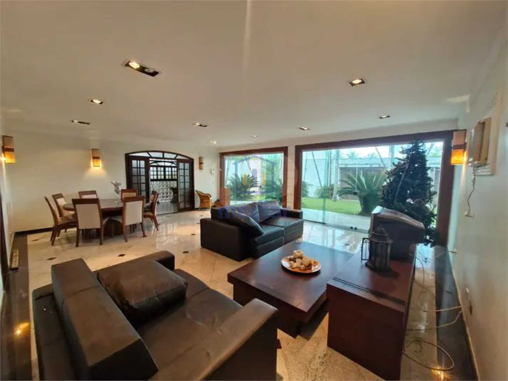 d5defc35-bdb5-483a-9158-49c88d - 4