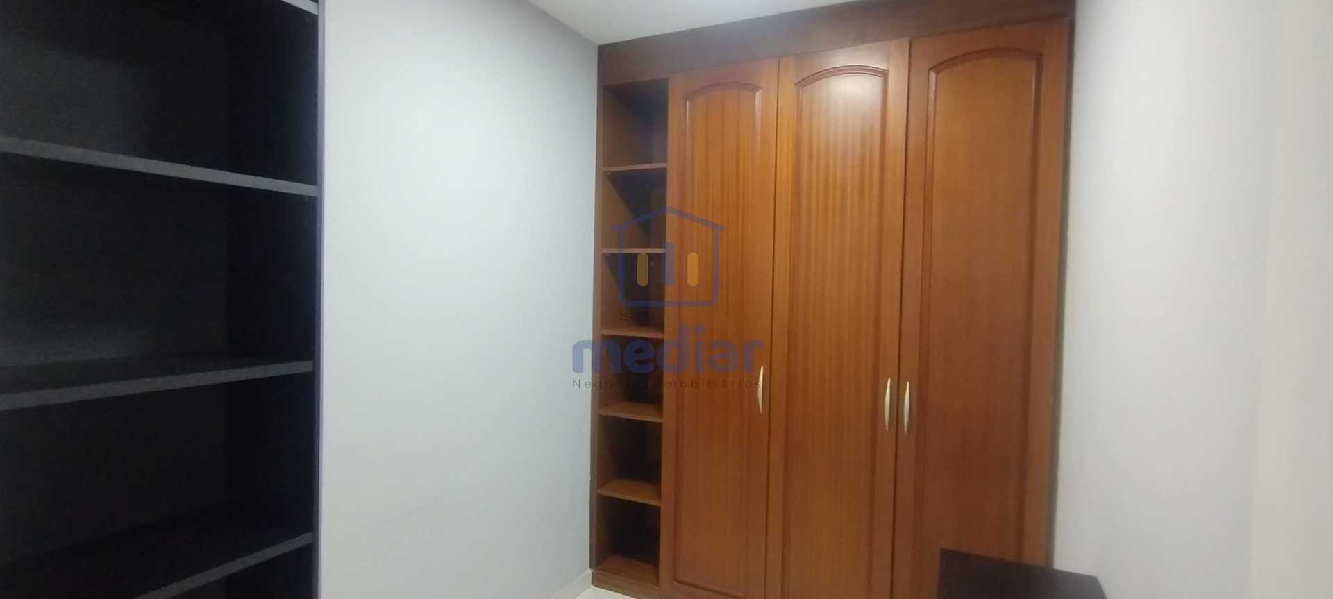 Dependência de Empregada - 7