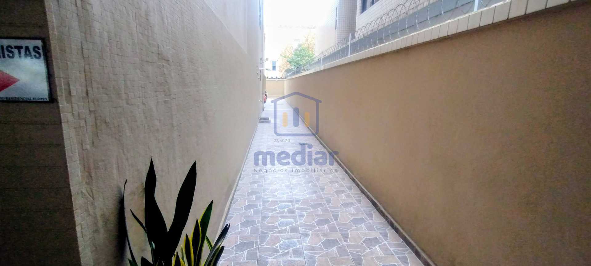 Corredor lateral Prédio - 14
