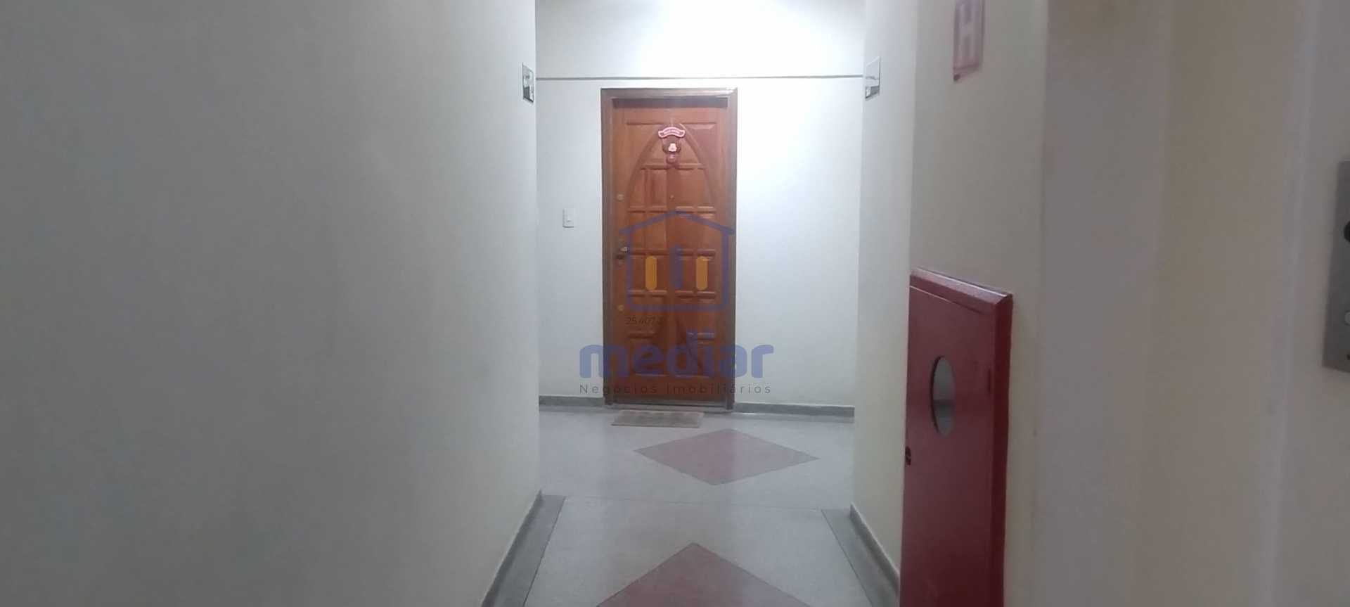 Corredor do Prédio - 14