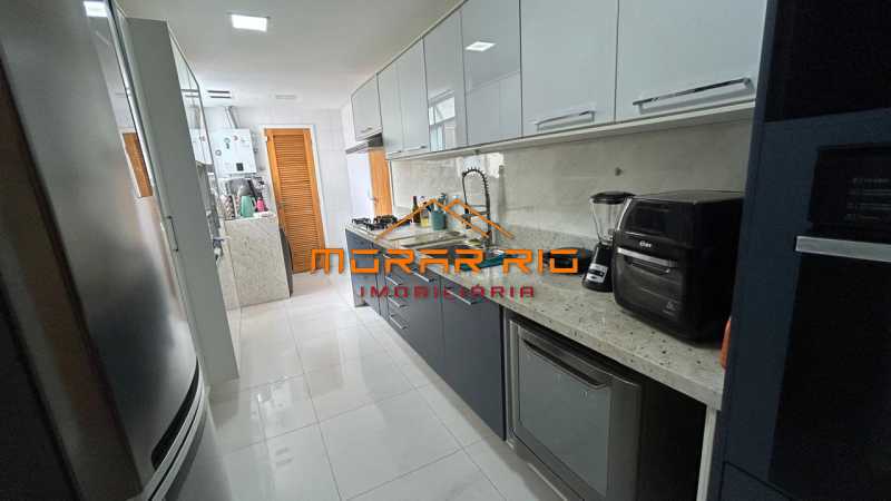 072c95f7-d7b5-4034-8f4a-d8df5c - 24