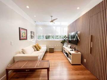 Apartamento Reformado na 1a Quadra da Praia do Leblon para Venda com 120m² 3 Qtos 1 Vaga - MQAP30045