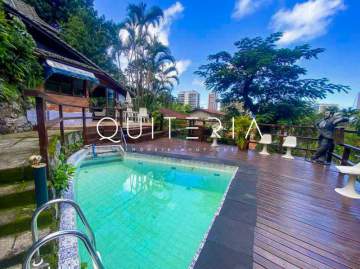 Casa triplex de madeira com vista verde em São Conrado! - MQCN50001