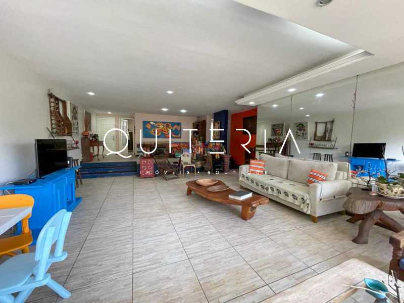 1798_G1691433525 - 5