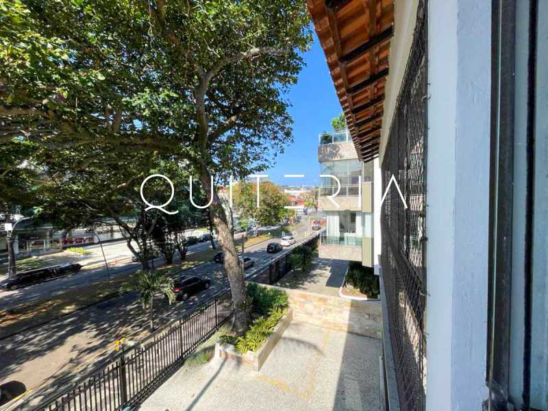 1798_G1691433533 - 3