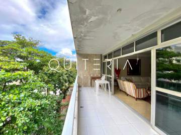 Espetacular - Excelente apartamento com vista lateral para a Lagoa. São quatro quartos, três suítes, varanda e três vagas. - MQAP40422