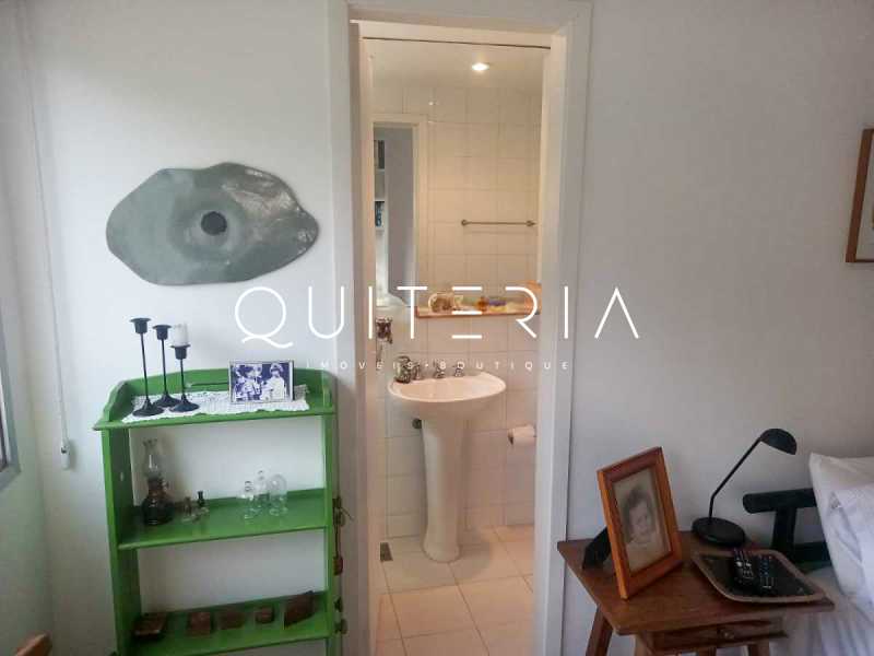 2230_G1696943169 - 9