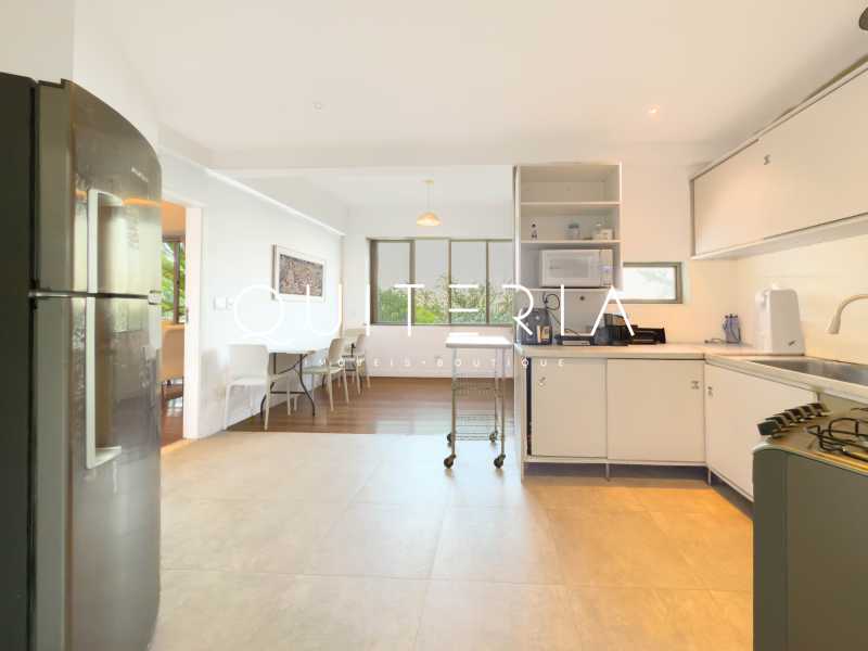 img-9 - 10