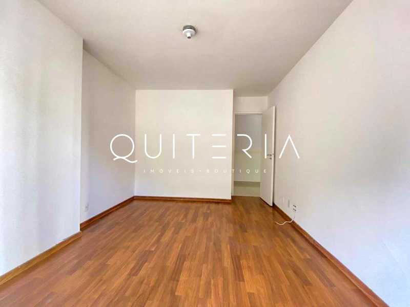 2449_G1700576316 - 12