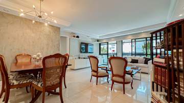 Apartamento reformado 2 quartos com varanda no Leblon. - MQAP20014