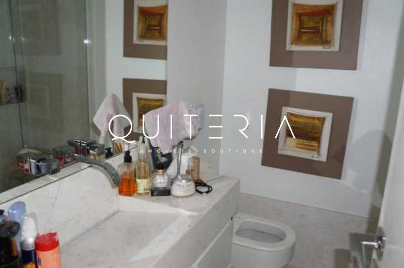 2686_G1704900730 - 9