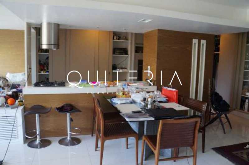 2686_G1704900968 - 2