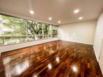 Espetacular - Excelente apartamento totalmente reformado, na melhor localização do quadrilátero. São três quartos, suíte e vaga na escritura. - MQAP31052