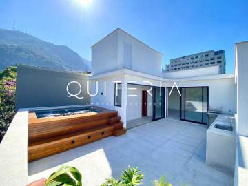 Espetacular - Excelente casa triplex recém construída e com vista espetacular para o Jardim Botânico. São três suítes, terraço com piscina e espaço gourmet e duas vagas. - MQCA30012