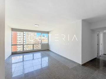 Espetacular - Excelente apartamento com vista espetacular para o Cristo Redentor e parcial mar, em localização privilegiada no quadrilátero. São quatro quartos, suíte, duas vagas, playground e portaria 24h. - MQAP40719