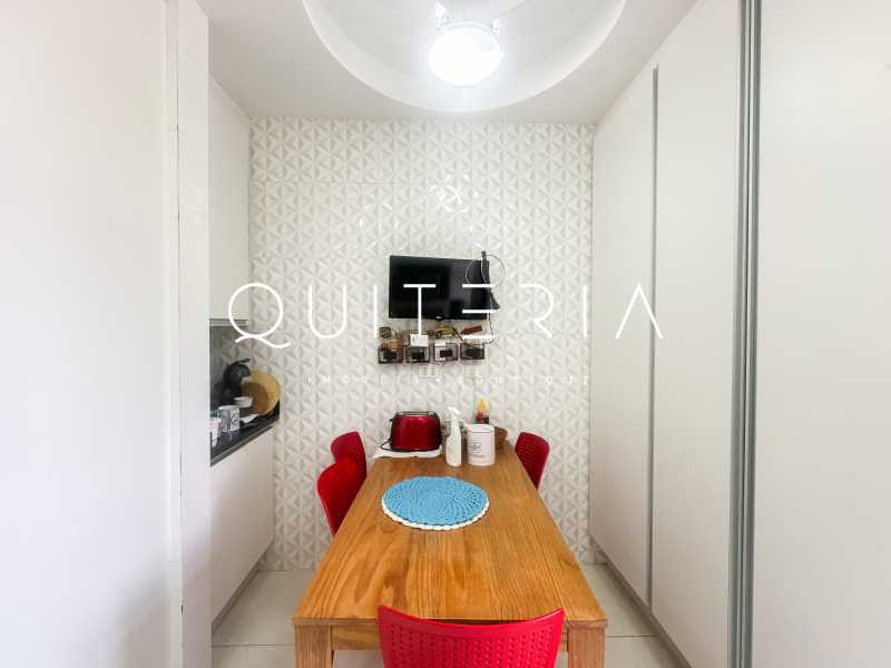 LICO30246-46 - 13