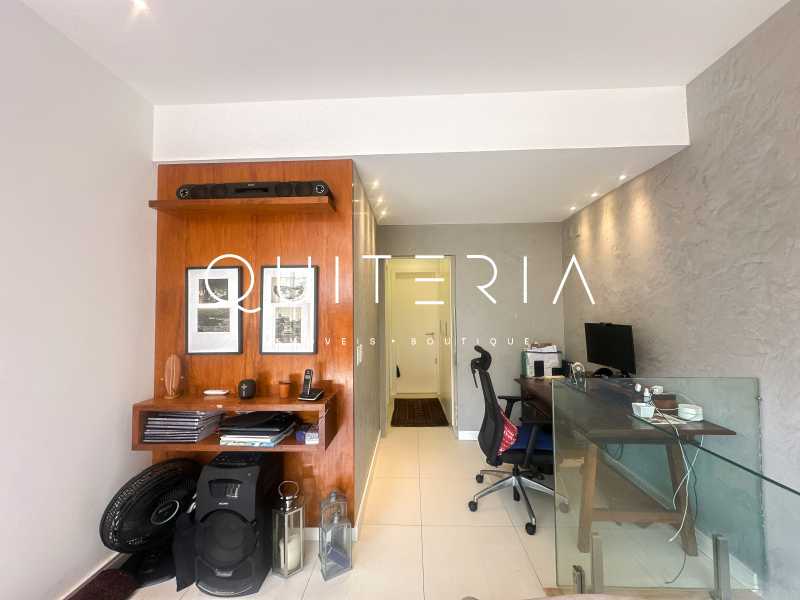 LICO30246-55 - 16