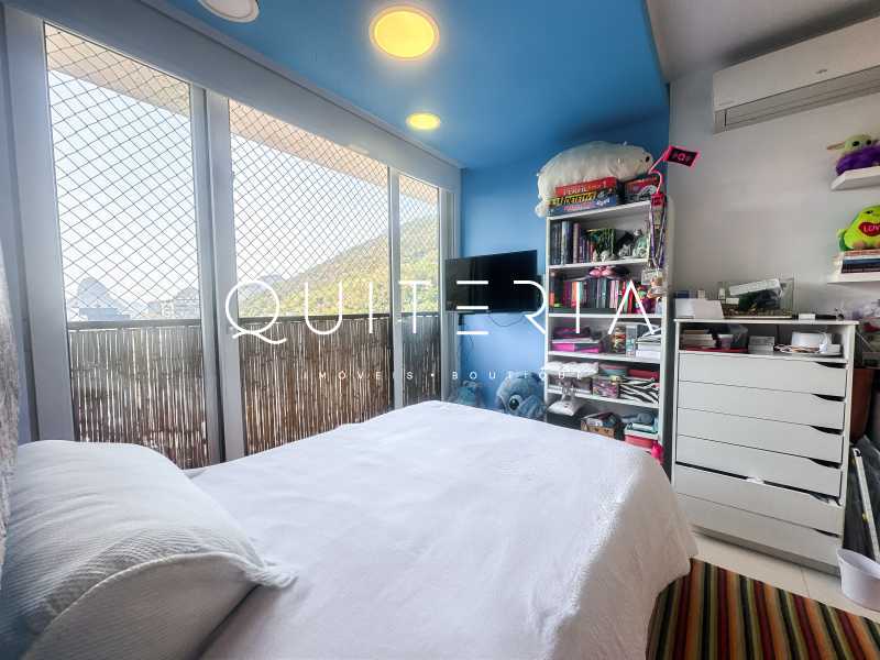LICO30246-58 - 18