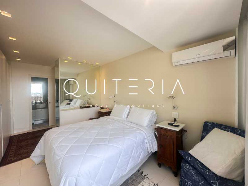 LICO30246-62 - 22